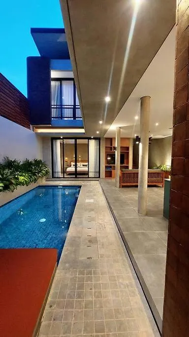 Villa Akhila 2 - 2 Bedroom Modern Tropical Villa At The Heart Of Seminyak Seminyak (Bali)